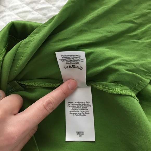 DKNY silk sleeveless blouse, size 6 - Picture 6 of 8